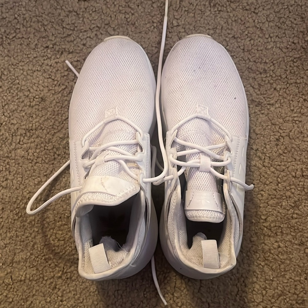 Woman’s adidas shoes size 5